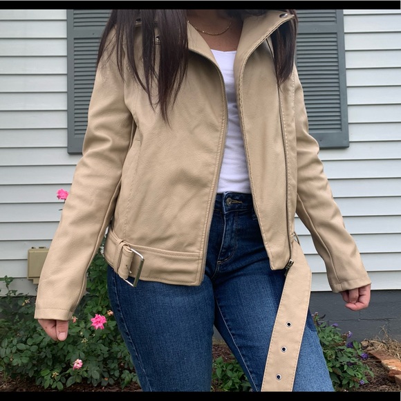 Tan faux leather jacket with belt Size Medium - Picture 1 of 11